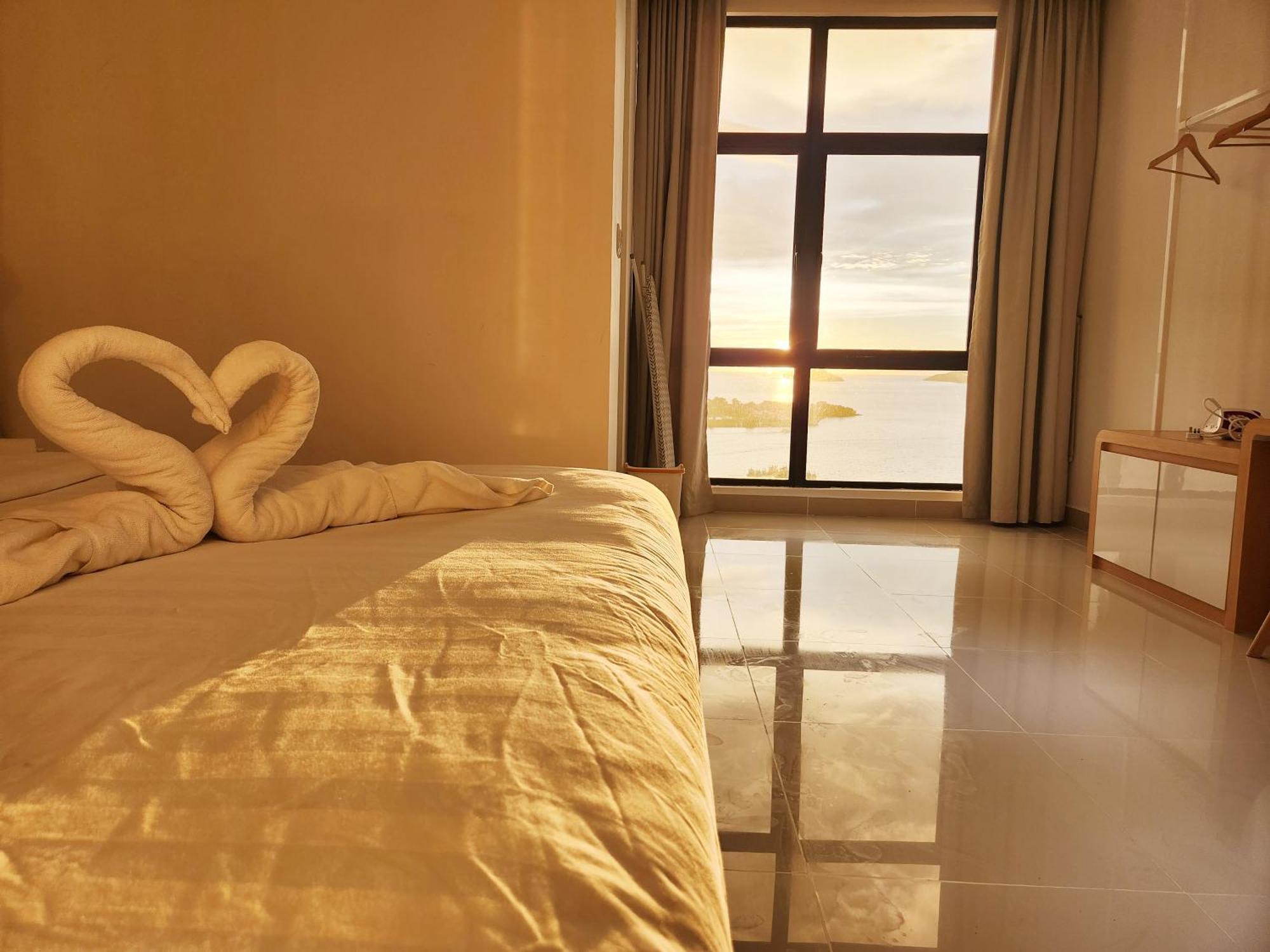 The Shore Kota Kinabalu City Centre By Lw Suites Extérieur photo