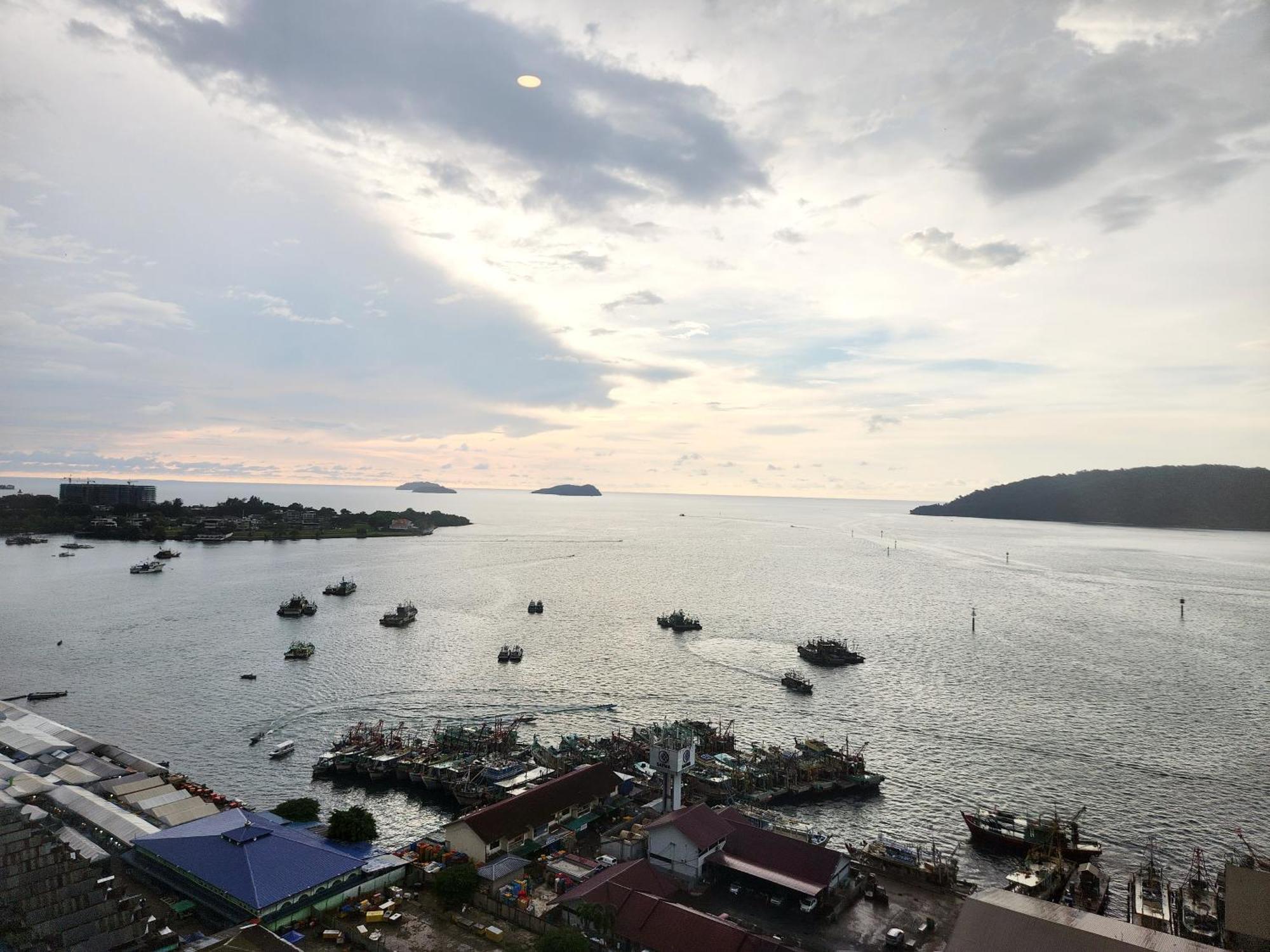 The Shore Kota Kinabalu City Centre By Lw Suites Chambre photo