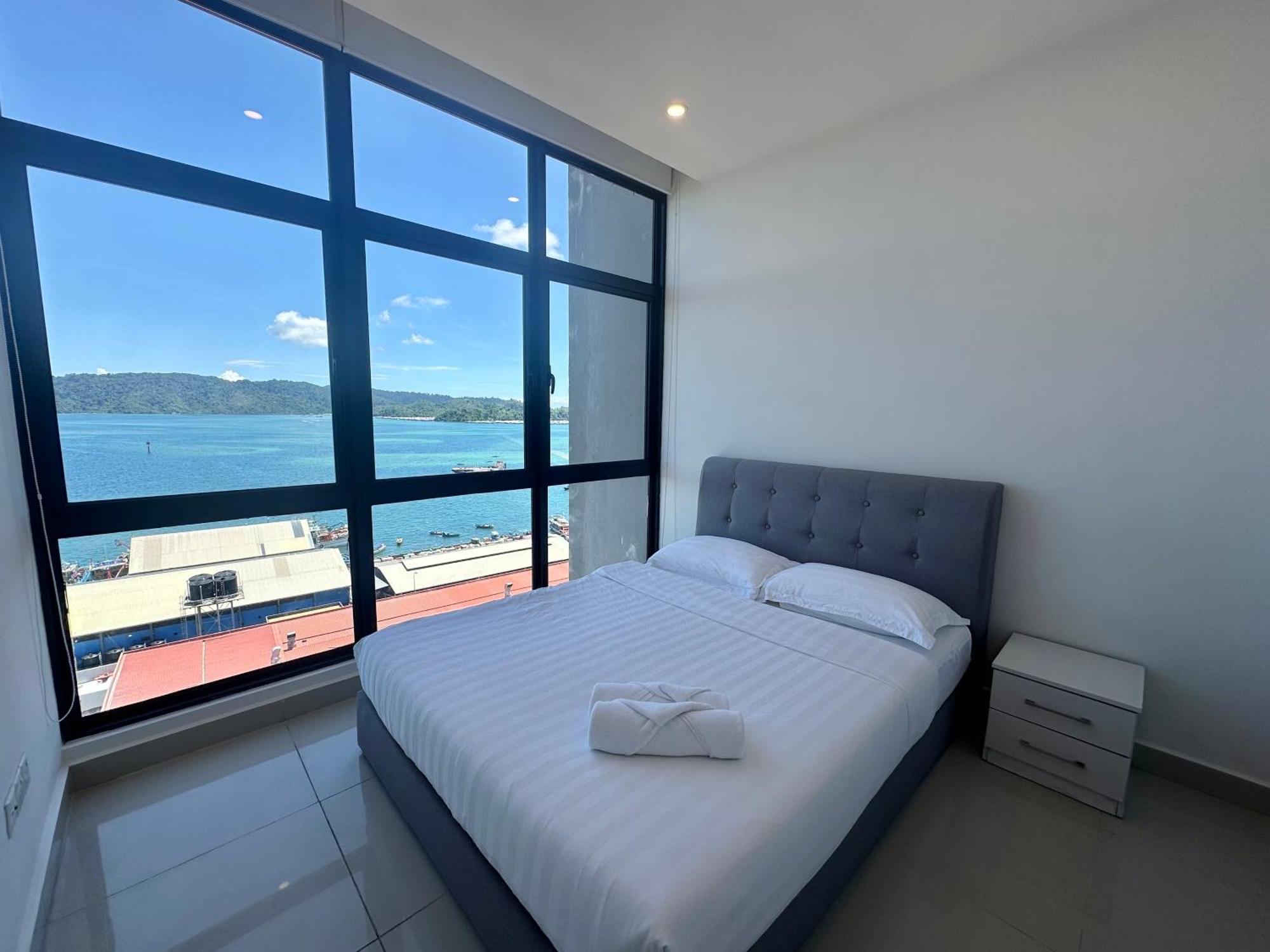 The Shore Kota Kinabalu City Centre By Lw Suites Extérieur photo