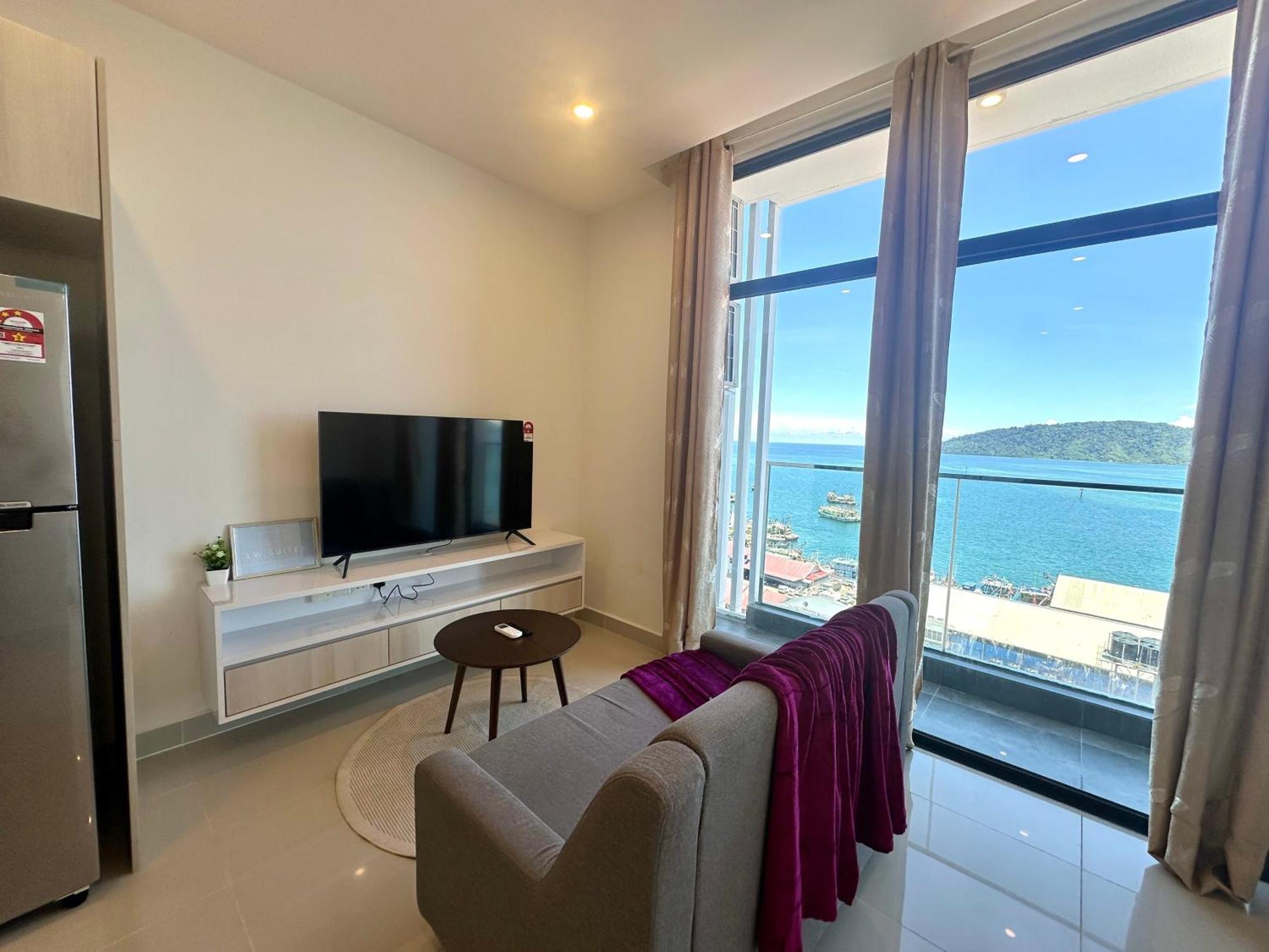 The Shore Kota Kinabalu City Centre By Lw Suites Extérieur photo